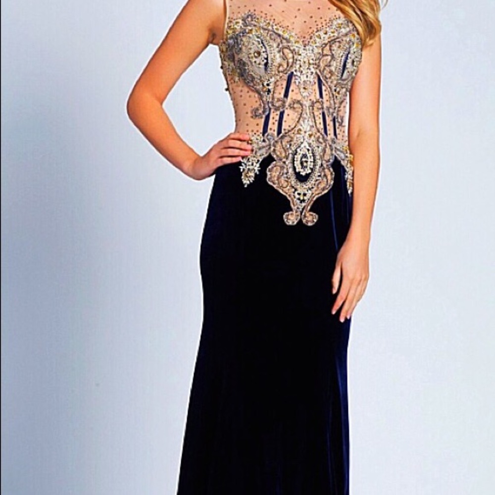 Dave & Johnny evening velvet dress 💝
